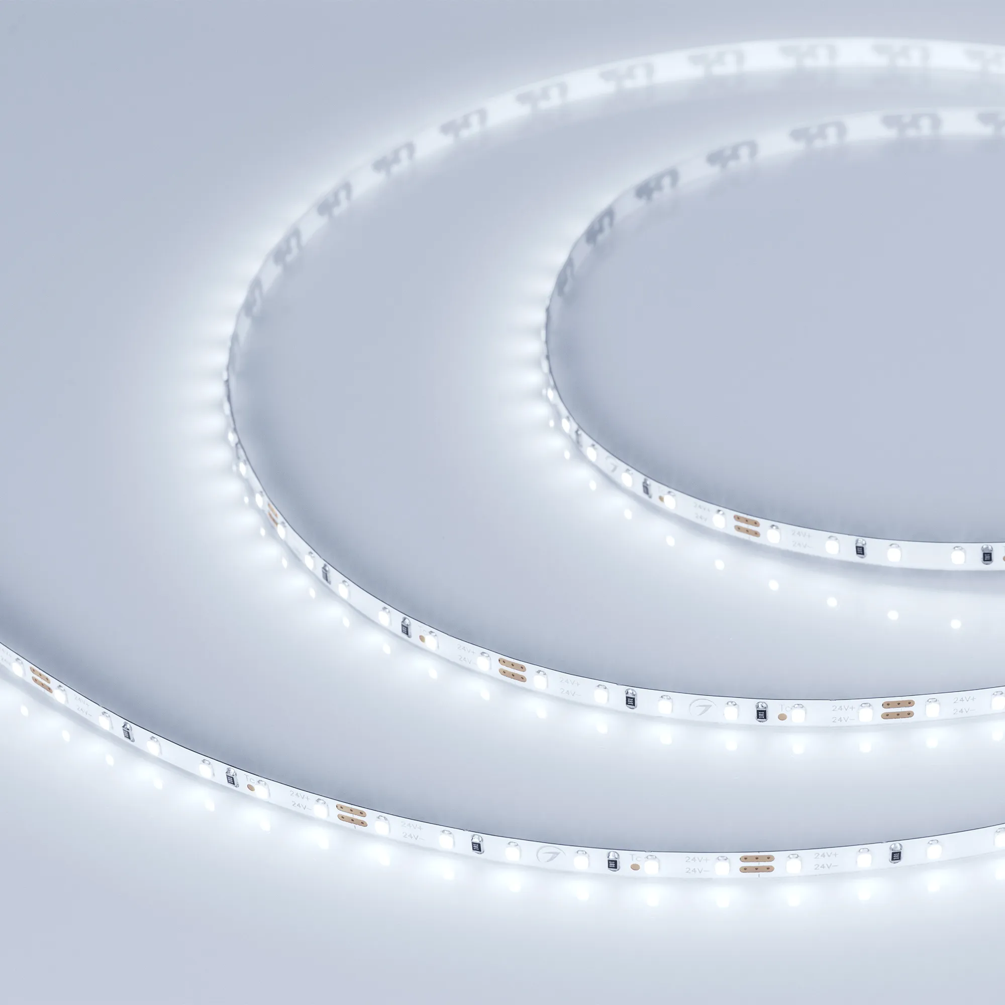 Лента светодиодная MICROLED-5000 24V Cool 8K 4mm (2216, 120 LED/m, LUX) (Arlight, 9.6 Вт/м, IP20) - изображение товара